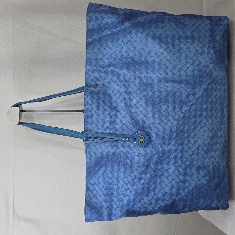 Bottega Veneta Navy Blue Intrecciato Leather Tote - Picture 2 of 16